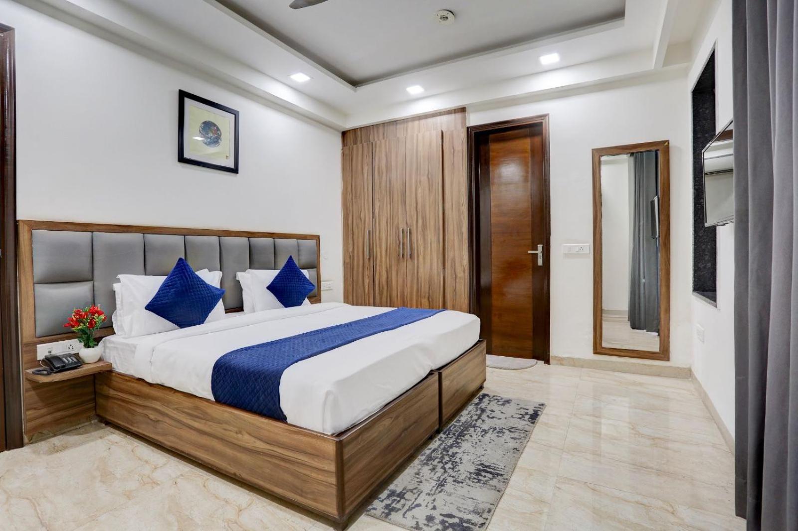 Hotel Greysky Medicity Гургаон Екстериор снимка